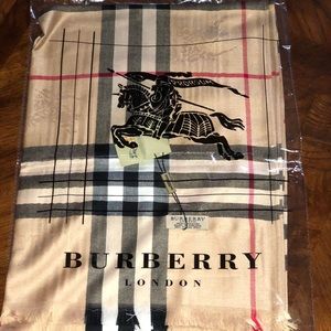 burberry scarf with horse logo